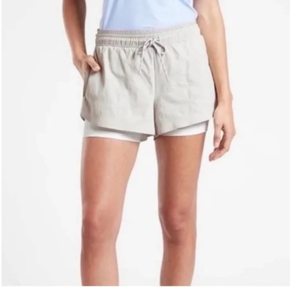 Athleta Crest 2 in 1 shortie 16
